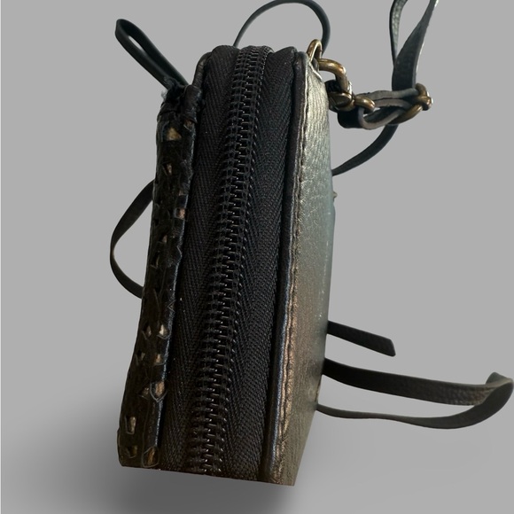 The Sak Iris Large Black Leather Smartphone Crossbody - Picture 10 of 12